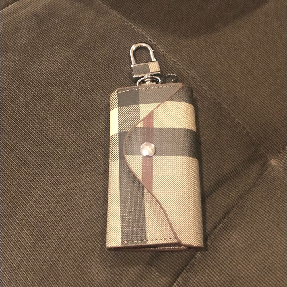 ⛔️SOLD⛔️ 
Key holder